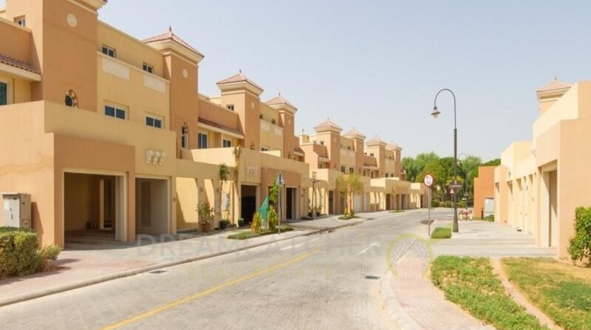 Townhouse on Dubai Sports City, Dubai, 4 bedrooms, 246.93 m2  | Foto 1