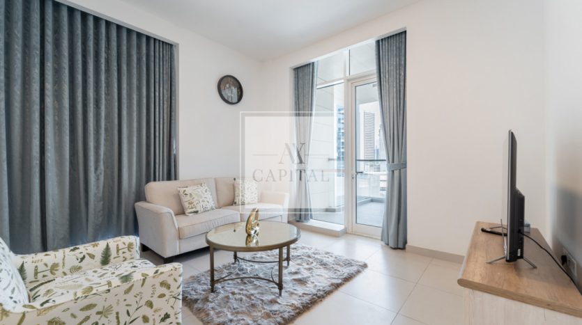 Apartment on Business Bay, Dubai, 1 bedroom, 84.4 m2 / per year