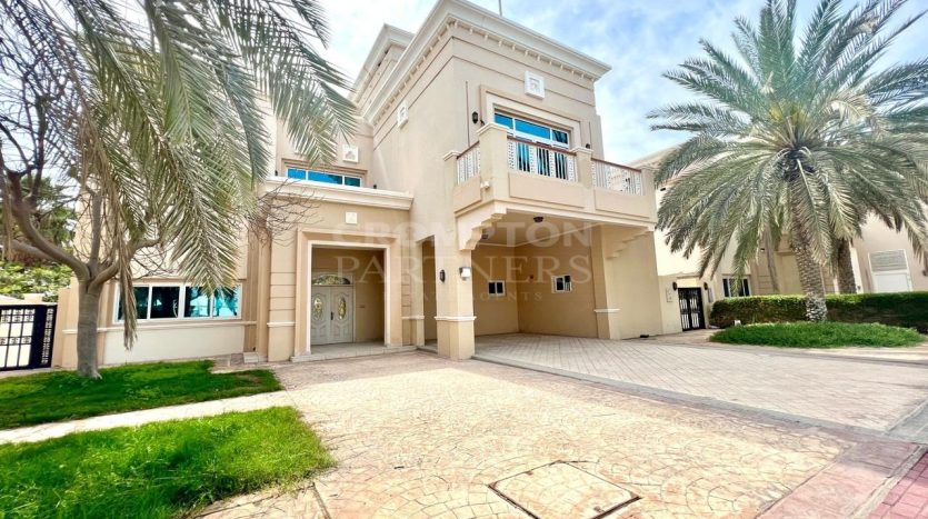 Вилла в Marina Village, Абу-Даби, 4 спальни, 558.8 м2 / в год