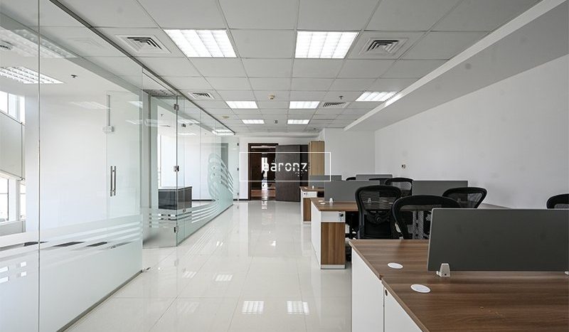 Офис в Sheikh Zayed Road, Дубай, 244.6 м2 / в год