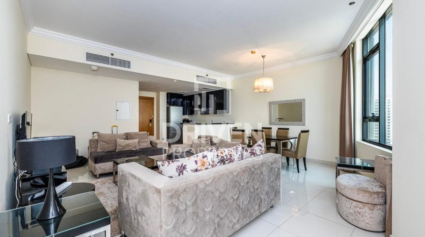 Apartment on Business Bay, Dubai, 1 bedroom, 94 m2 / per year