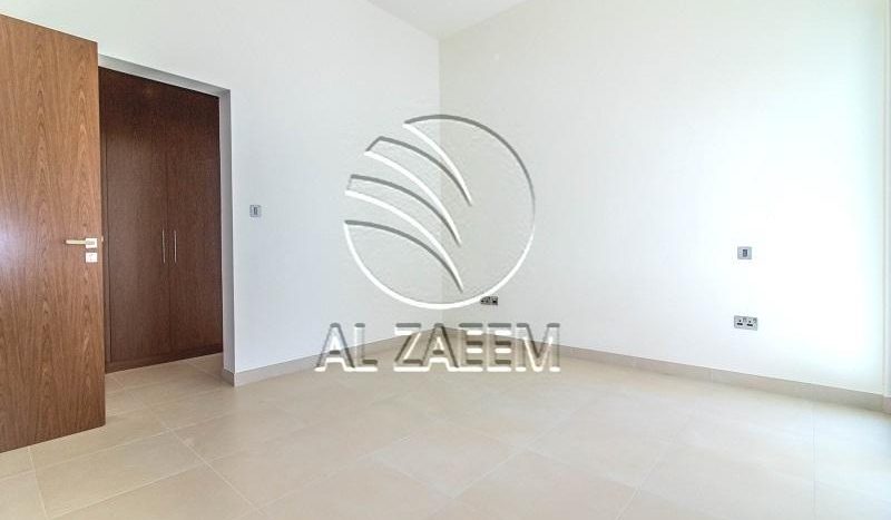 Villa on Yas Island, Abu-Dhabi, 5 bedrooms, 691 m2 / per year