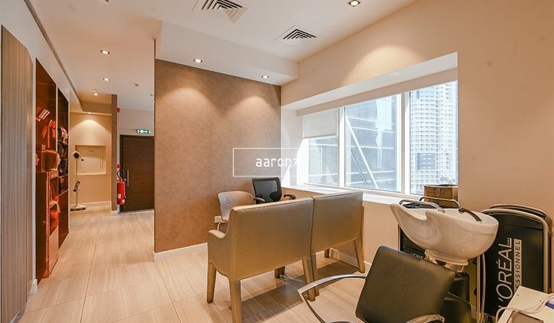 Office on Business Bay, Dubai, 453.3 m2 / per year