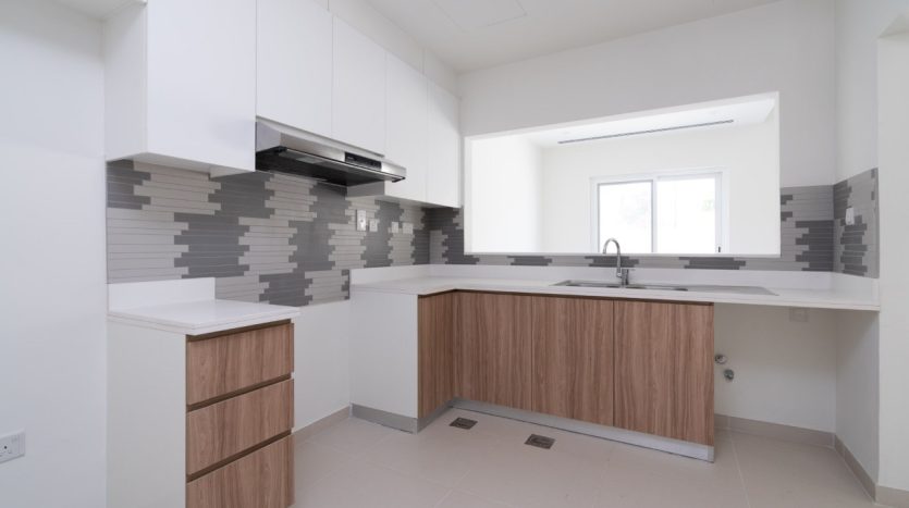 Таунхаус в Dubai Land, 3 спальни, 178.37 м2 / в месяц