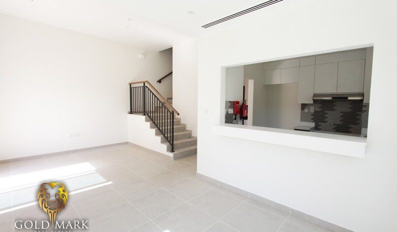 Townhouse on Dubai Land, Dubai, 4 bedrooms, 241.83 m2  | Foto 3