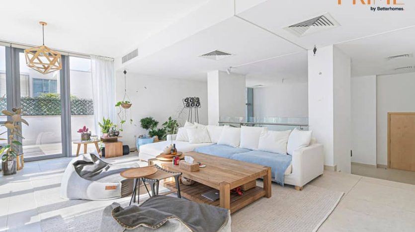 Вилла в Al Raha Beach, Абу-Даби, 5 спален, 879 м2 / в год