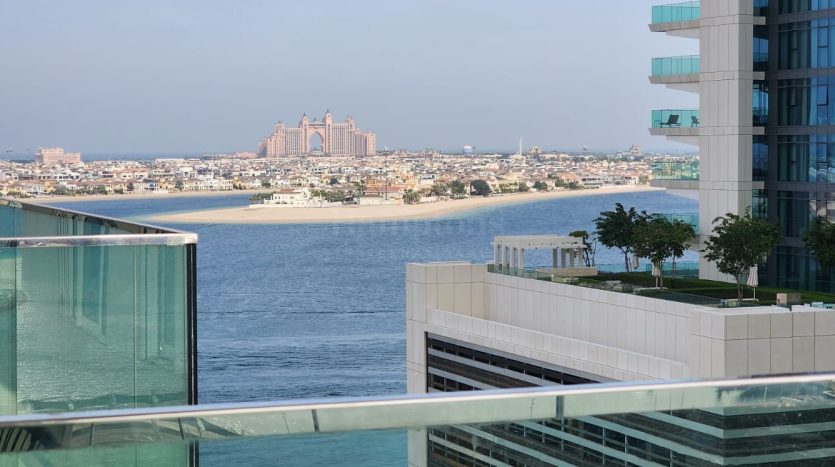 Apartment on Dubai Harbour, Dubai, 1 bedroom, 68.1 m2 / per year