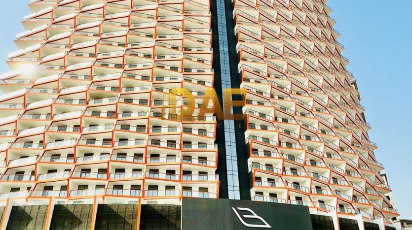 Apartment on Al Jaddaf, Dubai, 3 bedrooms, 1428 m2 / per month