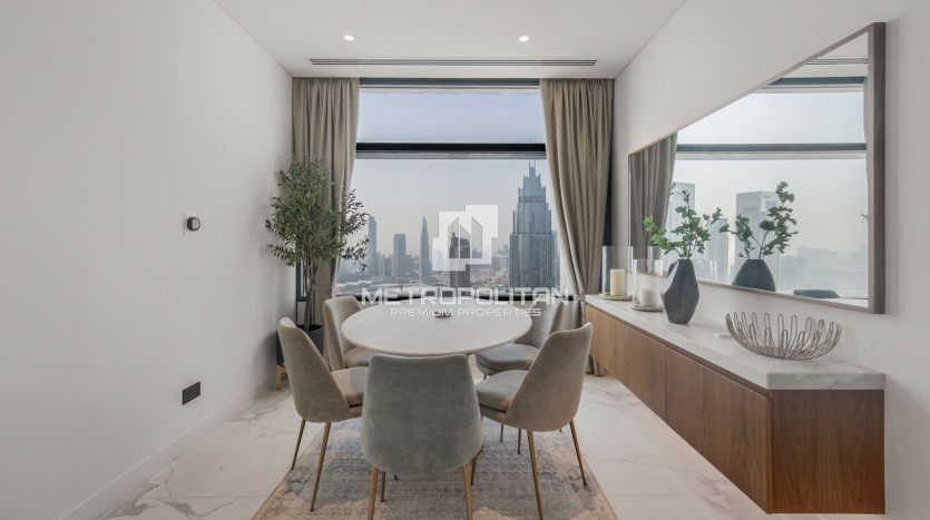 Квартира в DIFC, Дубай, 2 спальни, 171 м2 / в год