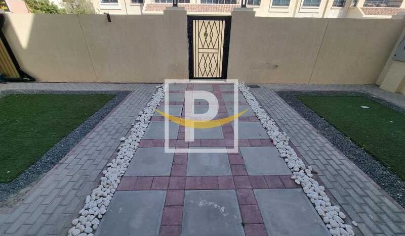 Вилла в Умм-Сукейм, Дубай, 5 спален, 488.9 м2 / в год