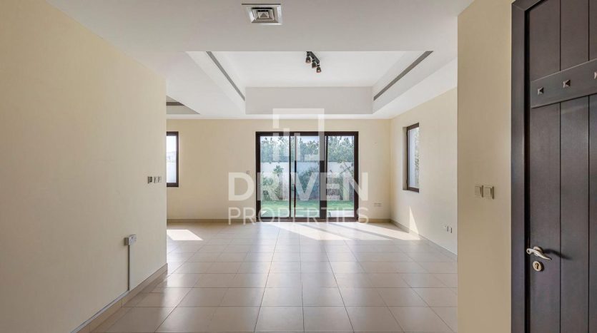 Townhouse on Rome, Dubai, 3 bedrooms, 278 m2 / per year