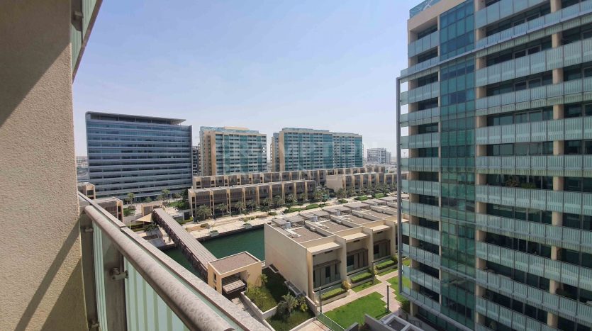Apartment on Al Raha Beach, Abu-Dhabi, 2 bedrooms, 139.4 m2 / per year