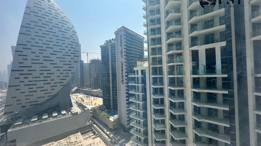 Office on Business Bay, Dubai, 200.1 m2 / per year