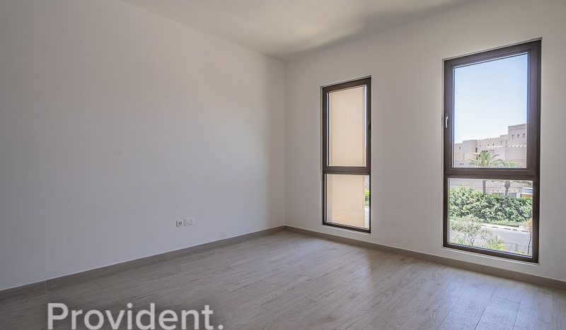 Квартира в Умм-Сукейм, Дубай, 2 спальни, 125.5 м2 / в год