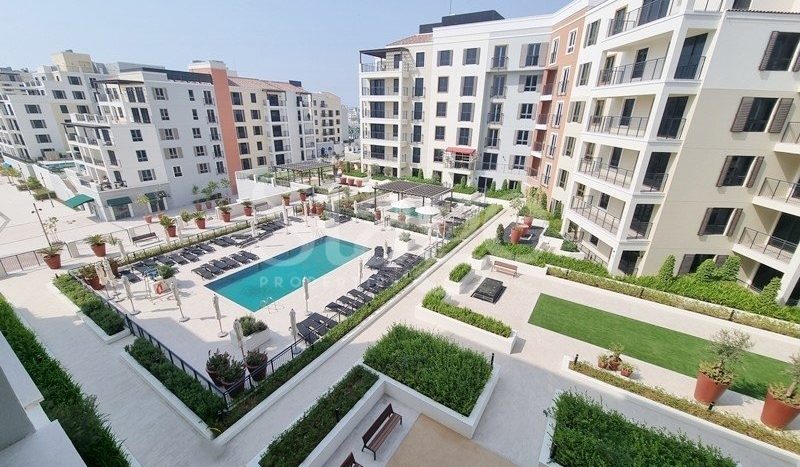 Квартира в Джумейра, Дубай, 2 спальни, 111.5 м2 / в год