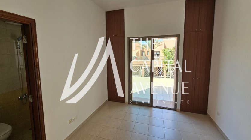 Villa on Abu Dhabi Gate City, Abu-Dhabi, 4 bedrooms, 330 m2  | Foto 2