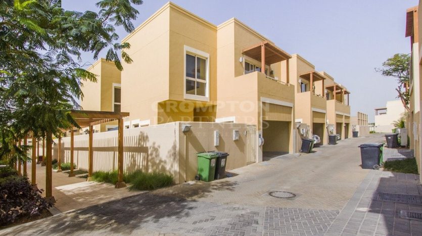 Вилла в Al Raha Gardens, Абу-Даби, 4 спальни, 288.9 м2 / в год