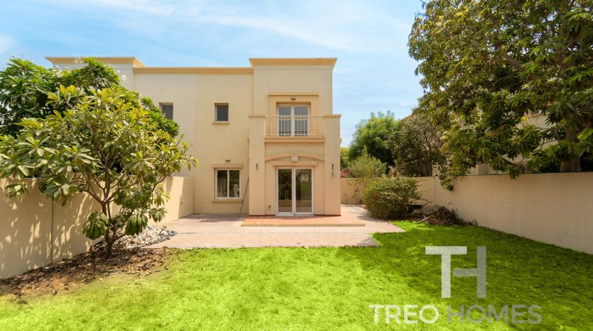 Villa on The Springs, Dubai, 3 bedrooms, 209 m2 / per year
