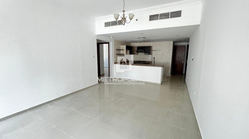 Apartment on Business Bay, Dubai, 2 bedrooms, 91 m2 / per year