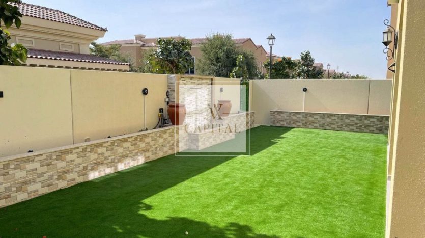 Вилла в Dubai Land, 3 спальни, 325 м2 / в год