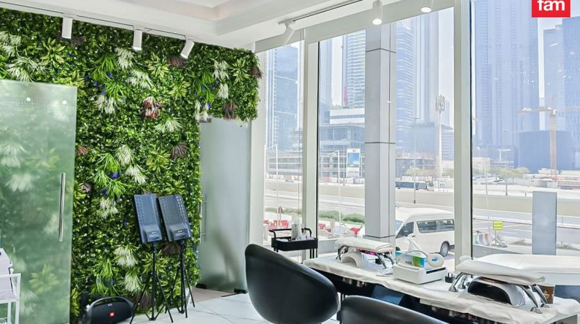 Shop on Business Bay, Dubai, 78.7 m2 / per year