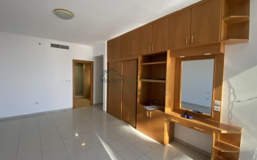 Apartment on Sheikh Zayed Road, Dubai, 3 bedrooms, 2529 m2 / per month