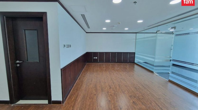 Офис в Dubai, 181.5 м2 / в год