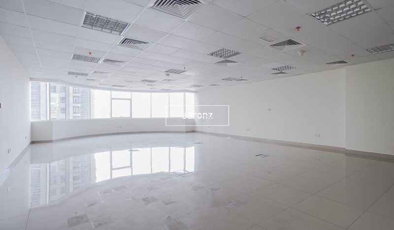 Office on Jumeirah Lake Towers, Dubai, 104.5 m2 / per year