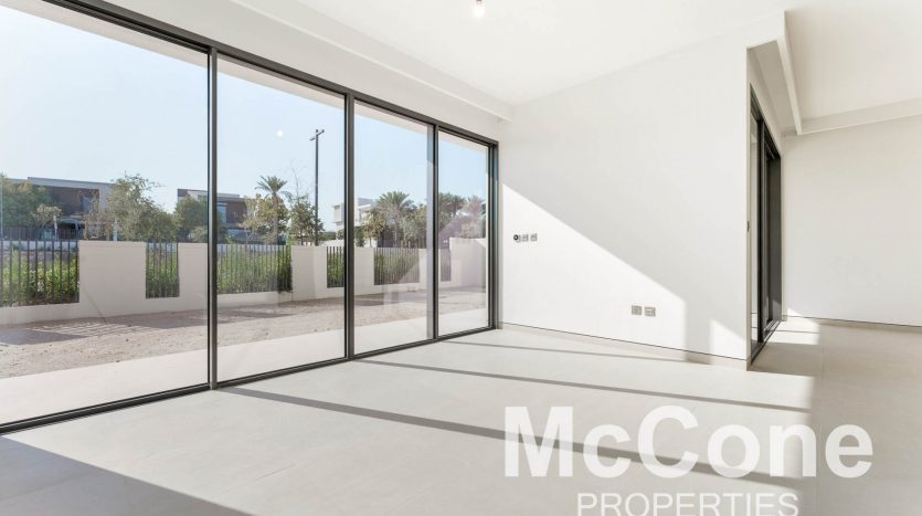 Villa on Tilal Al Ghaf, Dubai, 4 bedrooms, 404.96 m2 / per year