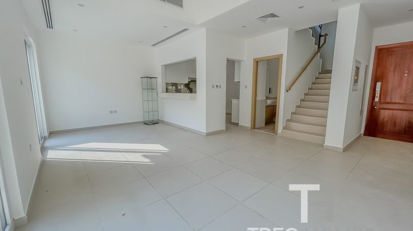 Villa on Dubai Land, Dubai, 3 bedrooms, 184 m2 / per year