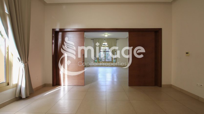 Villa on Khalifa City, Abu-Dhabi, 5 bedrooms, 646.7 m2  | Foto 3