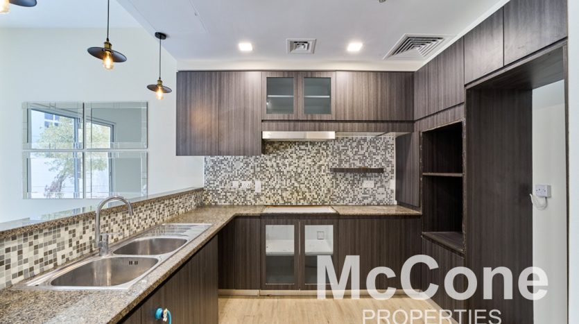 Villa on Mudon, Dubai, 3 bedrooms, 177.26 m2 / per year