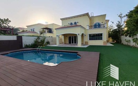 Villa on Jumeirah Park, Dubai, 4 bedrooms, 402.73 m2 / per year