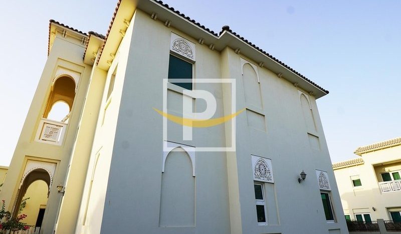 Villa on Al Furjan, Dubai, 4 bedrooms, 415.6 m2  | Foto 4