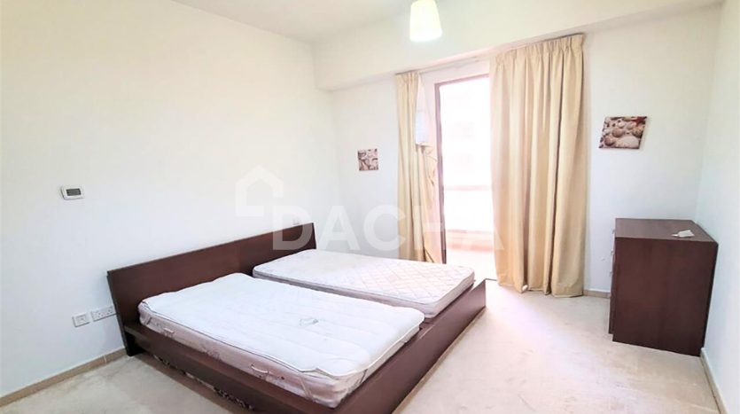 Apartment on Jumeirah Beach Residence, Dubai, 2 bedrooms, 120.1 m2 / per year