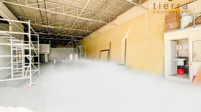 Склад в Al Quoz, Дубай, 418.1 м2 / в год
