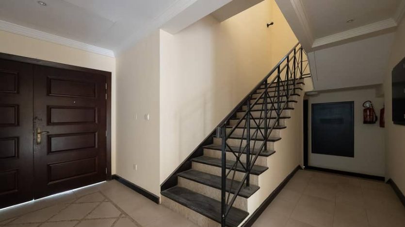 Villa on The Villa, Dubai, 4 bedrooms, 650 m2 / per year