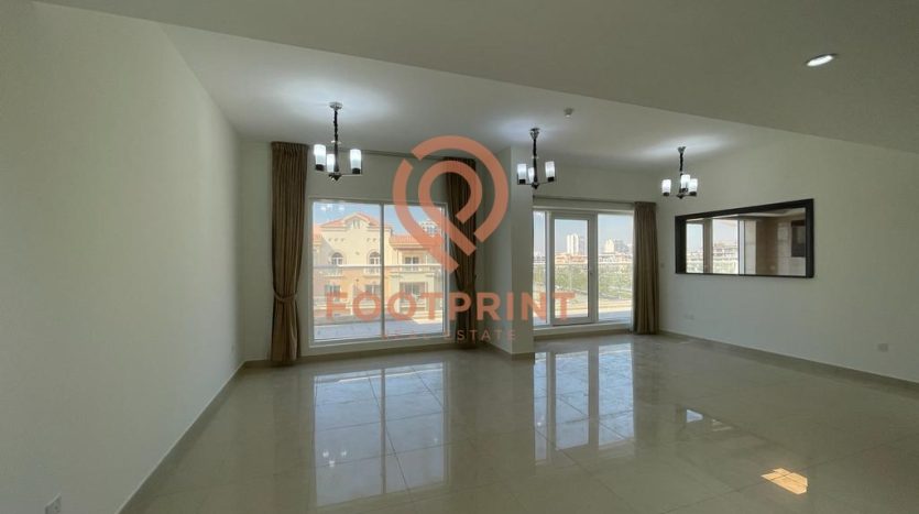 Apartment on Jumeirah Village Circle, Dubai, 3 bedrooms, 232.3 m2 / per year
