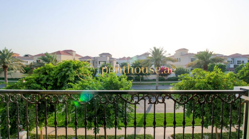 Villa on The Villa, Dubai, 4 bedrooms, 570 m2 / per year