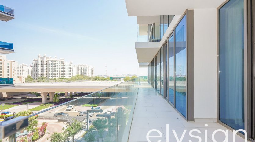 Apartment on Palm Jumeirah, Dubai, 1 bedroom, 92 m2 / per year