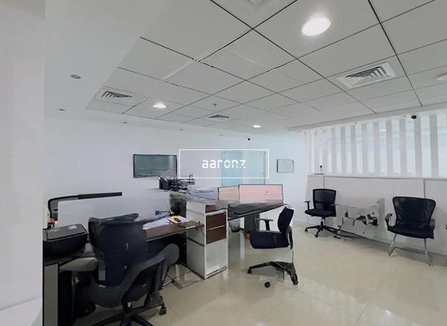 Office on Business Bay, Dubai, 156.1 m2 / per year
