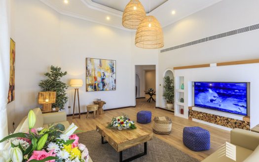Villa on Palm Jumeirah, Dubai, 4 bedrooms, 622.36 m2 / per year