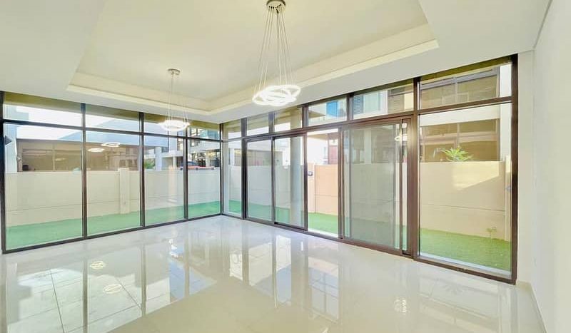 Таунхаус в DAMAC Hills (Akoya by DAMAC), Дубай, 3 спальни, 190 м2 / в год