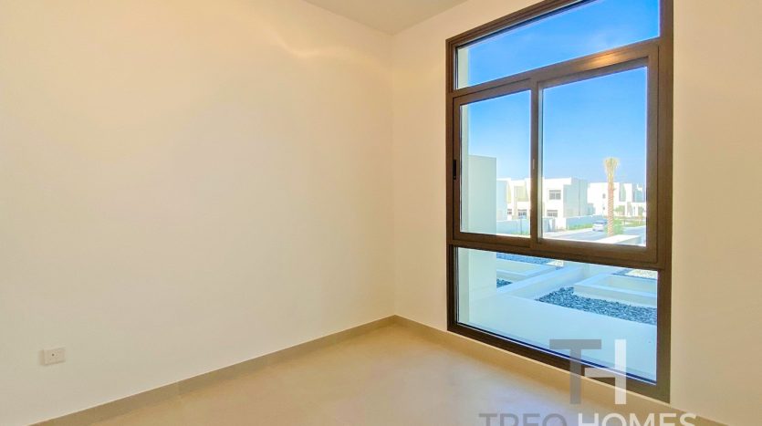 Townhouse on Town Square, Dubai, 3 bedrooms, 209 m2 / per year