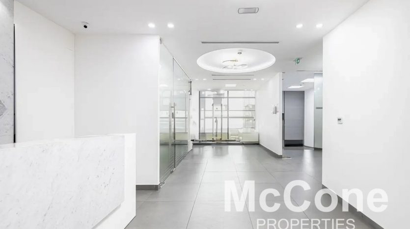 Office on Greens, Dubai, 192.96 m2  | Foto 1