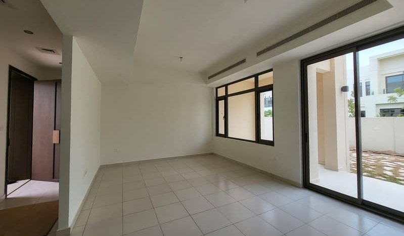 Townhouse on Rome, Dubai, 3 bedrooms, 220 m2 / per year