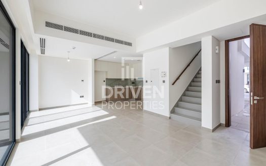 Villa on The Valley, Dubai, 3 bedrooms, 174 m2 / per year