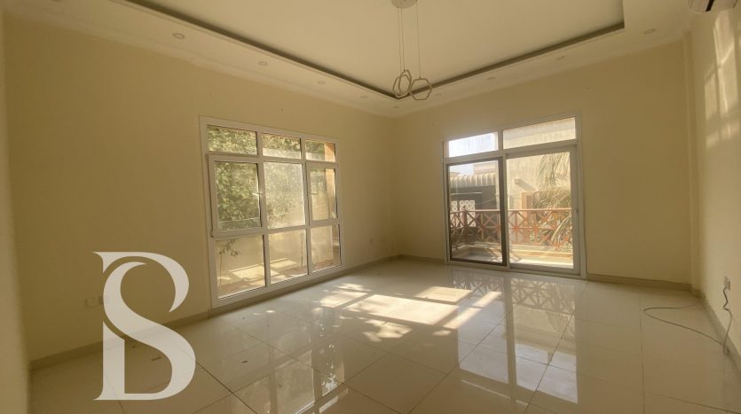 Villa on Al Quoz, Dubai, 4 bedrooms, 947.6 m2 / per year
