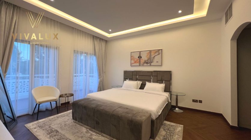 Villa on Emirates Hills, Dubai, 4 bedrooms, 7312 m2 / per day