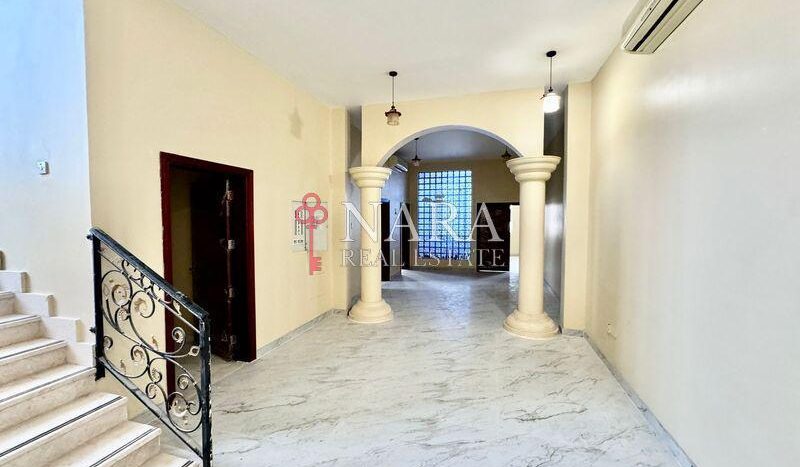 Villa on Khalifa City, Abu-Dhabi, 8 bedrooms, 585.3 m2 / per year